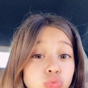 Meet your Posher, Fabiola